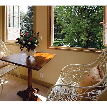 Chateau Les Charmettes 4* Auch