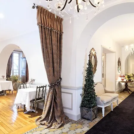 Chateau Les Charmettes 4*